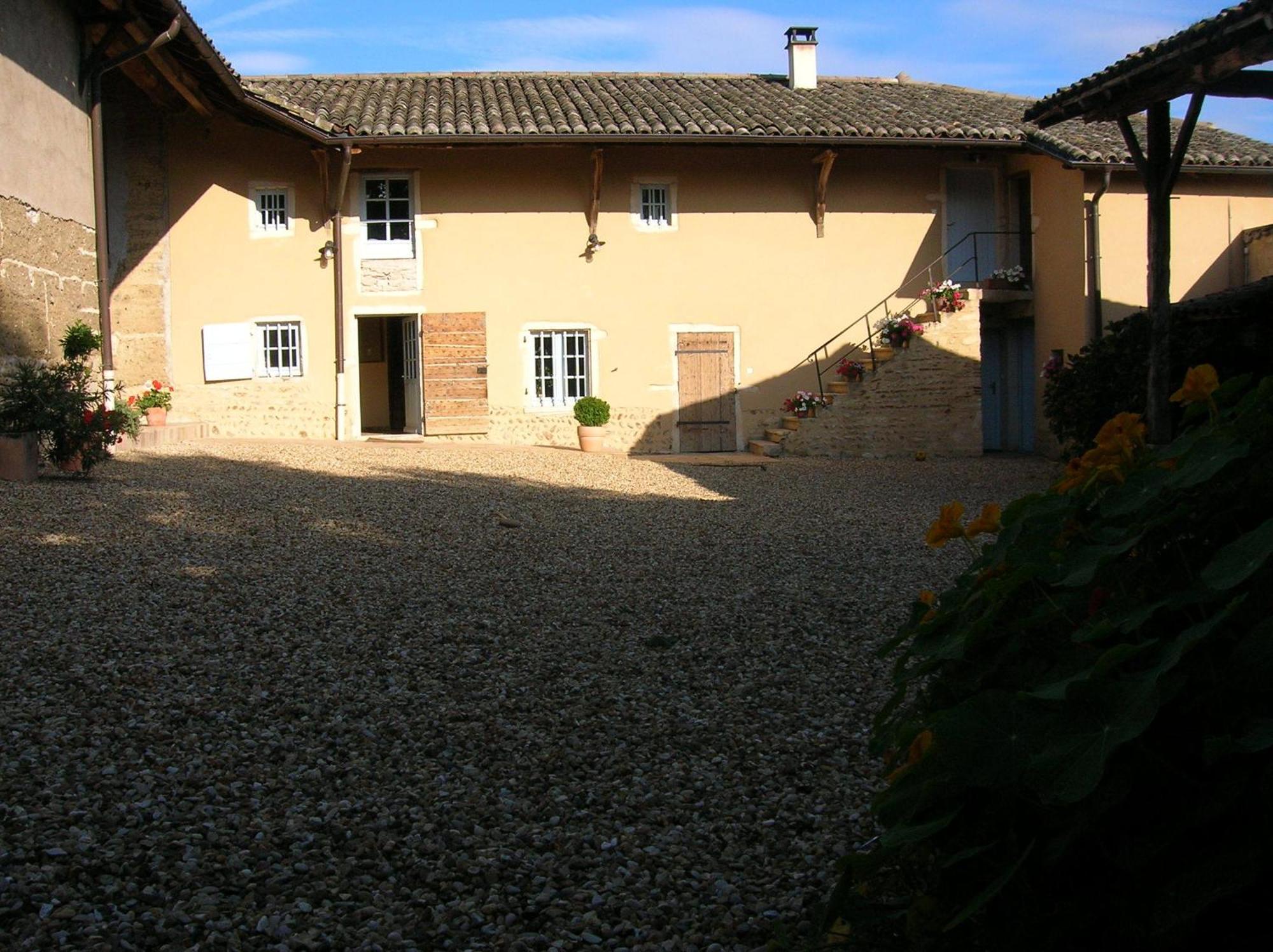 Bed & Breakfast - Maison De Marie Hotel Messimy-sur-Saone Bagian luar foto