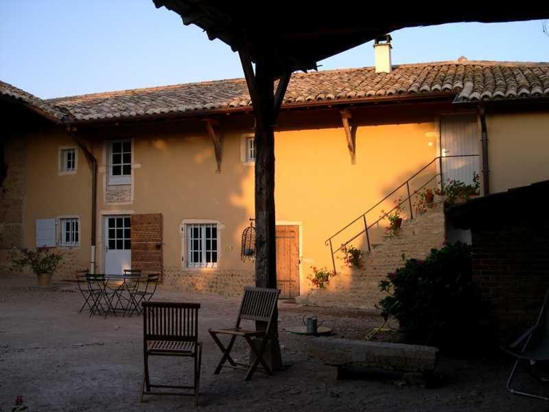 Bed & Breakfast - Maison De Marie Hotel Messimy-sur-Saone Bagian luar foto